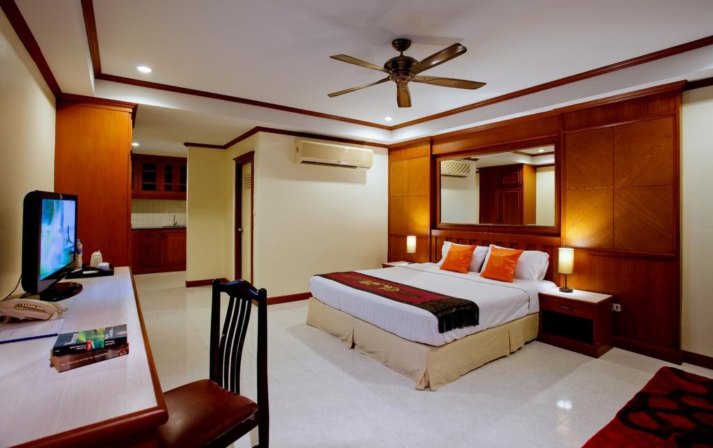 The Yim Siam Hotel Patong Exterior foto
